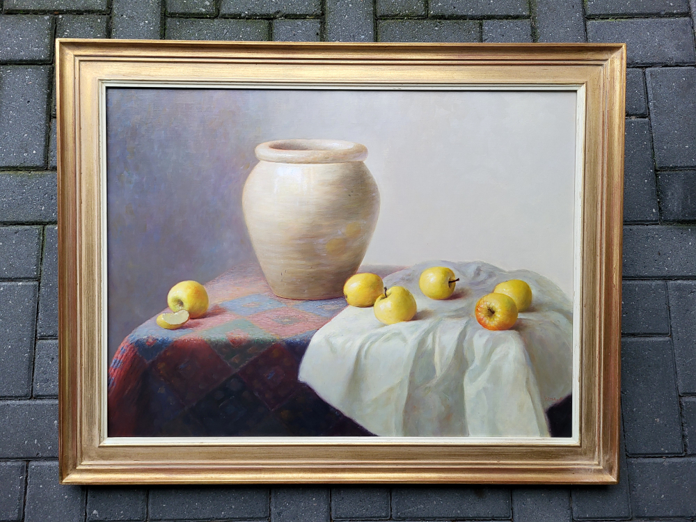 E.P. Moleveld, kleed met appels, olieverf op linnen, afmeting 60x80cm doekmaat, afmeting incl. lijst 80x100cm, 1800,- euro, nr. 401